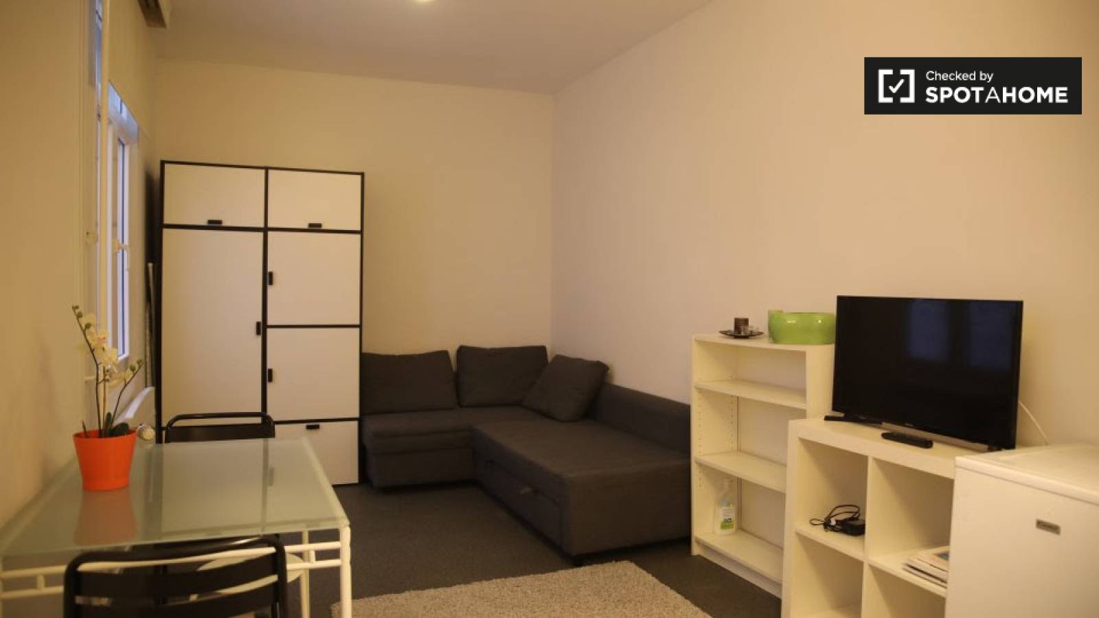 Studio apartment for rent in Brussels City Center (ref 204921) Spotahome