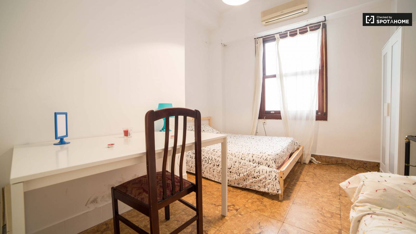 Habitaciones en apartamento de 6 dormitorios en el centro de Valencia