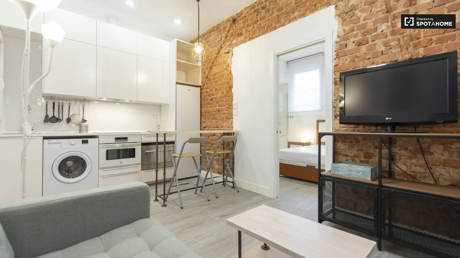 Moderno apartamento de 1 dormitorio en alquiler en Atocha, Madrid (ref