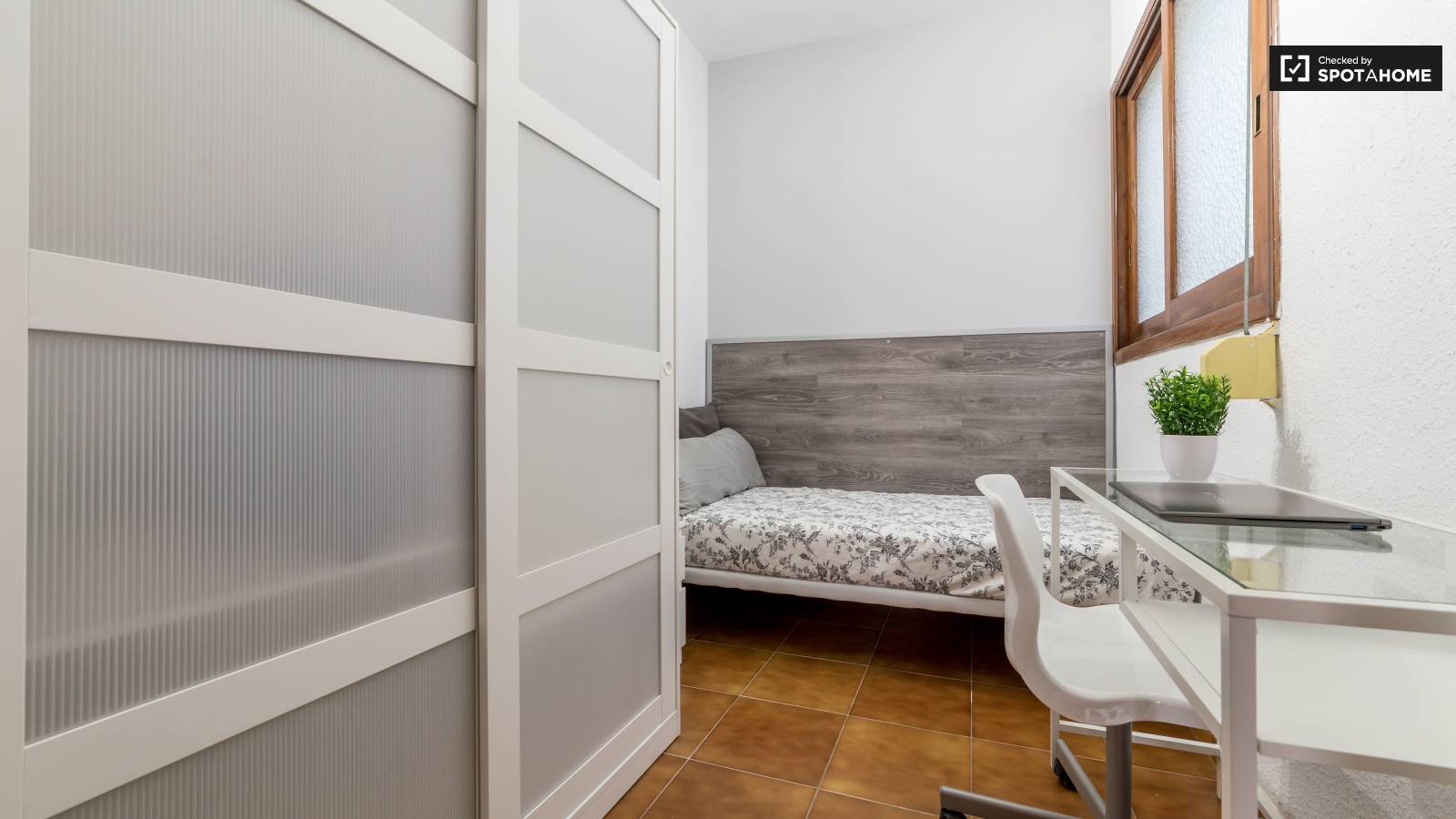 Habitación interior en apartamento de 7 dormitorios, Ciutat Vella
