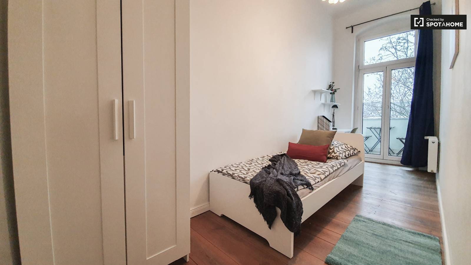 Zimmer zu vermieten in Wohnung mit 8 Schlafzimmern in Berlin (ref