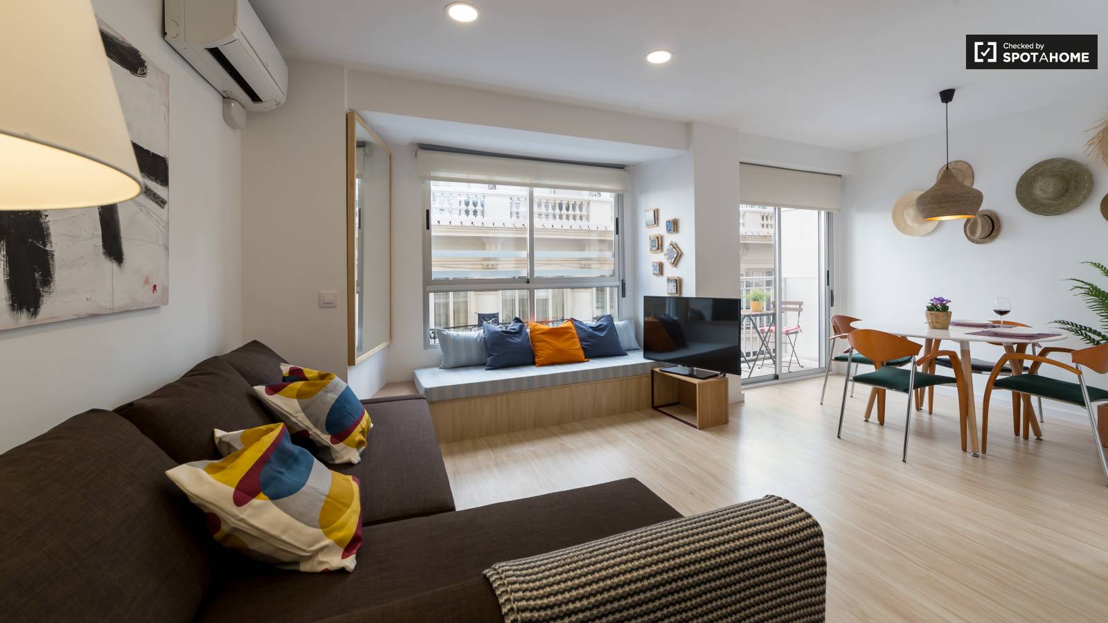 apartamento con balcón en alquiler de 1 dormitorio - el centro de