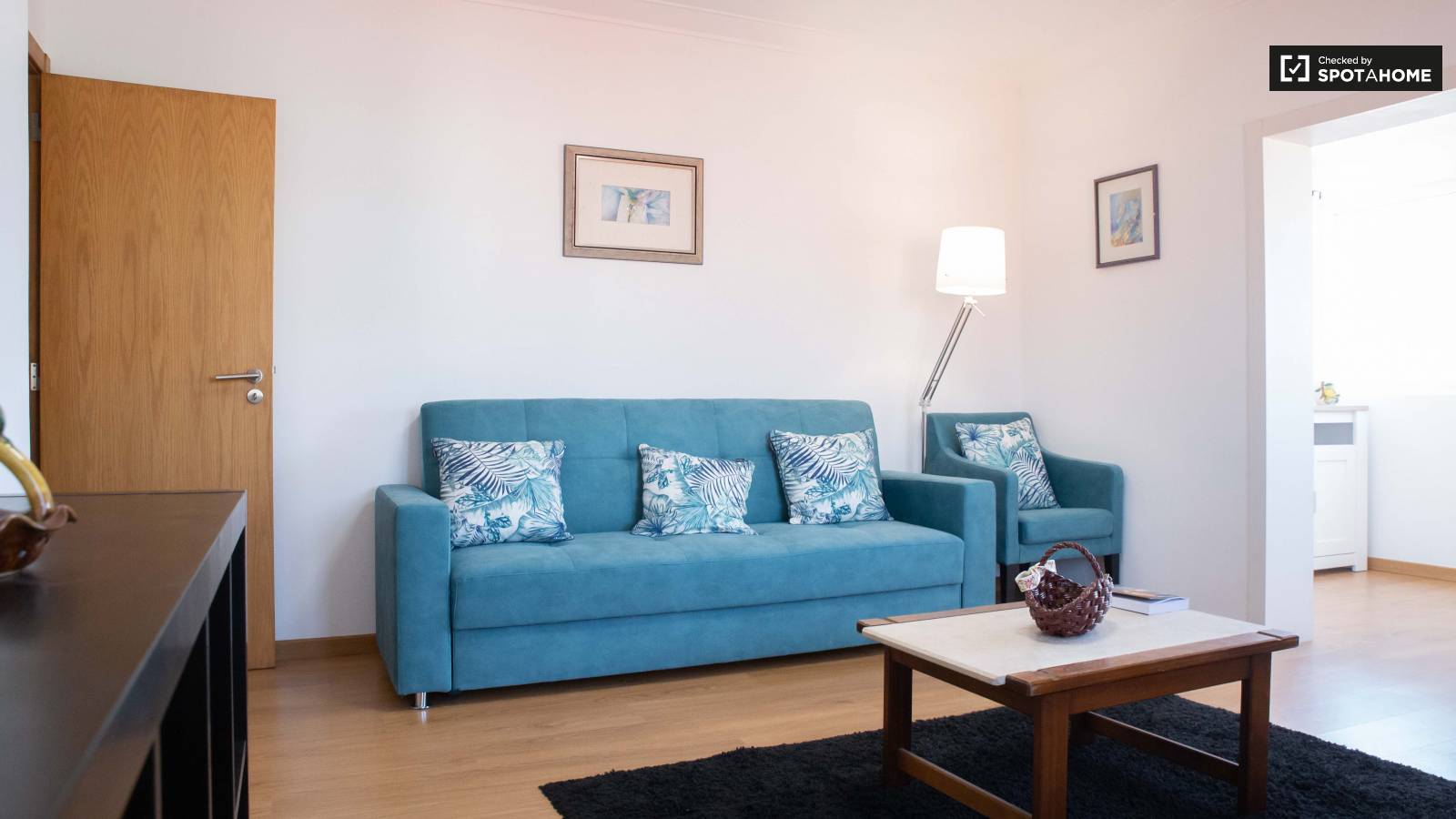 Colourful 2bedroom apartment for rent in Oeiras, Lisbon (ref 341316