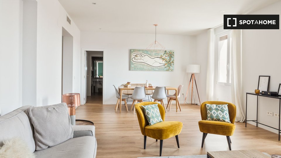 Apartamento de 3 dormitorios en alquiler en Madrid Centro (ref: 399570