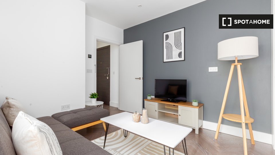 2 bedroom apartment for rent in Caledonian Road (ref 797839) Spotahome