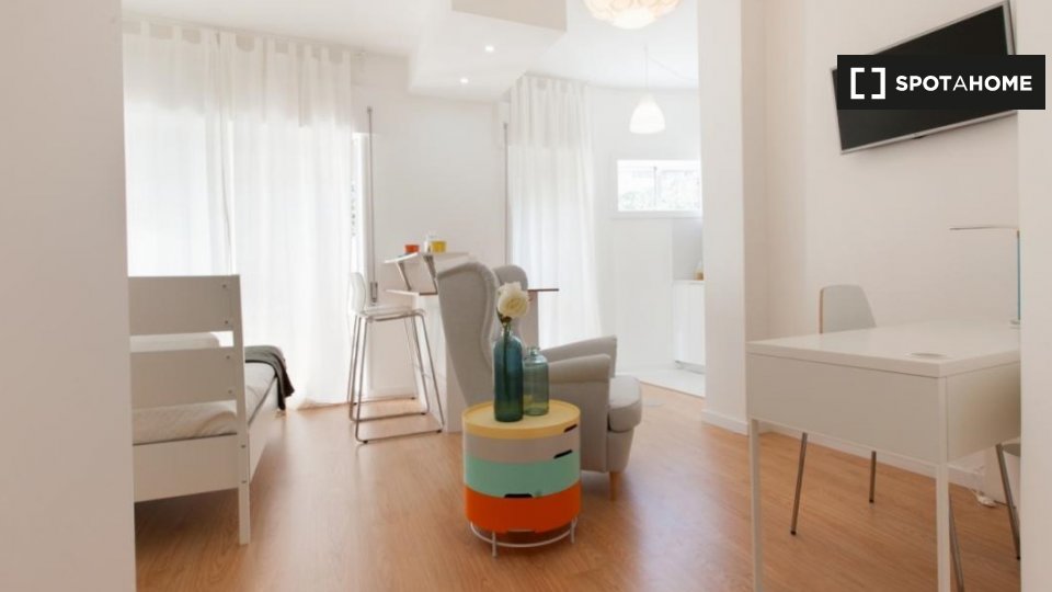 Studio apartment in Porto (ref 590471) Spotahome