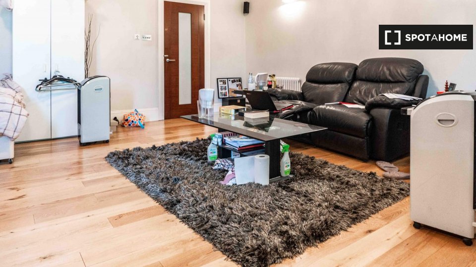 Alquiler de habitaciones en Apartamento de 4 dormitorios en Westminster