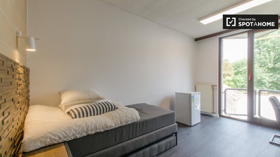 Chambres à louer dans une résidence à Saint Gilles, Bruxelles (ref