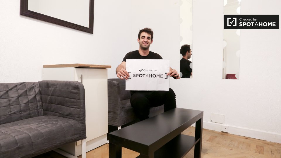 Ama De Casa En Italiano Traduccion