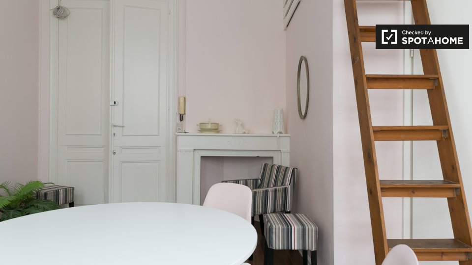 Charming studio apartment for rent in Ixelles, Brussels (ref 140293