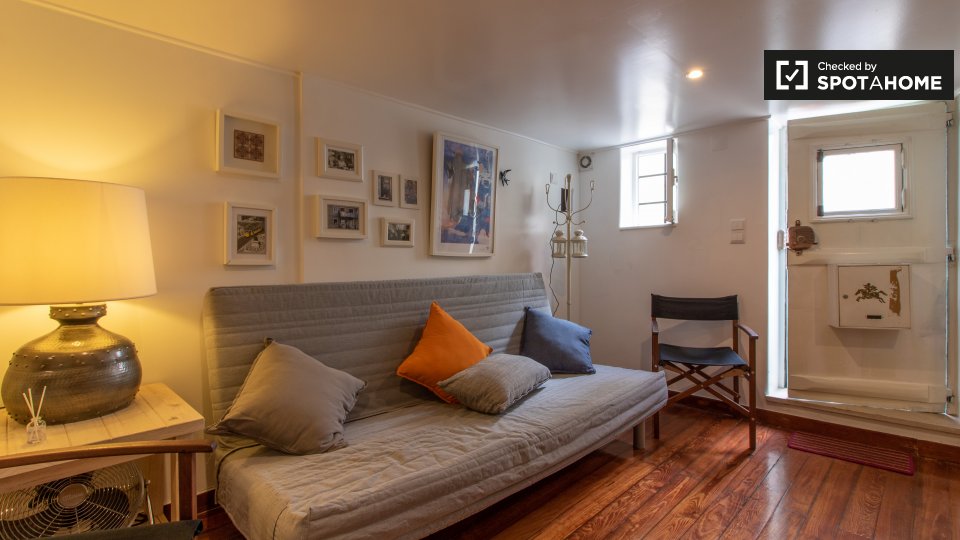 Studio apartment for rent in Alfama, Lisbon (ref 281384) Spotahome