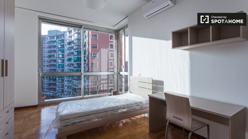 Rooms for rent in apartment with 2 bedrooms in Milan (ref 513568) Spotahome