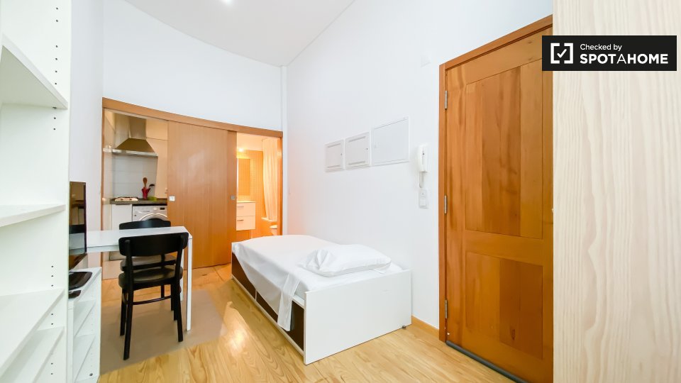 Studio apartment for rent in Lisbon (ref 601413) Spotahome