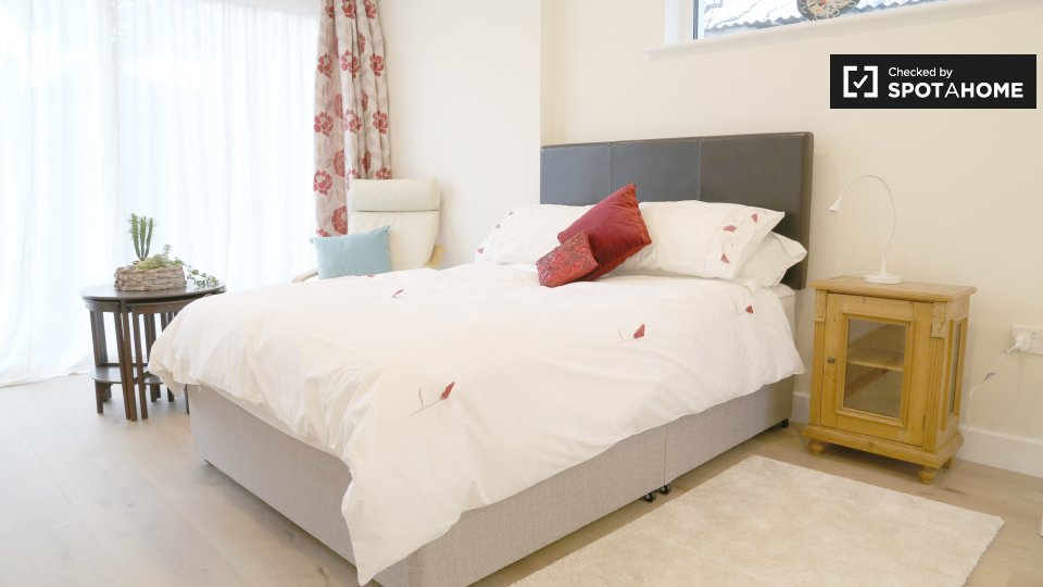 Sunny studio apartment for rent in Rathgar, Dublin (ref 278719