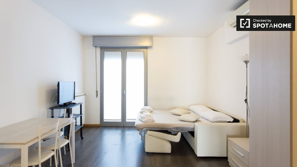 Compact studio apartment for rent in Bovisa, Milan (ref 336571