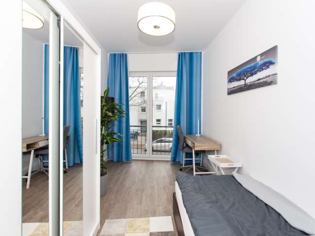 Zimmer in Wohnung mit 4 Schlafzimmern in Steglitz-Zehlendorf