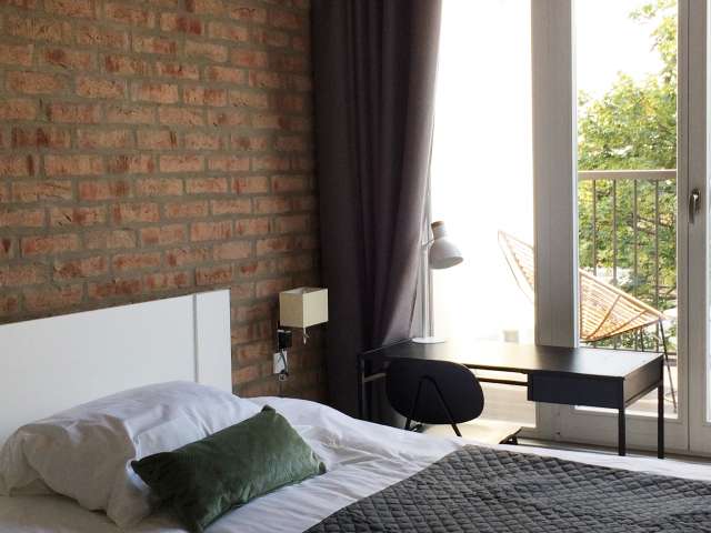 Zimmer zu vermieten in 3-Zimmerwohnung in Gesundbrunnen