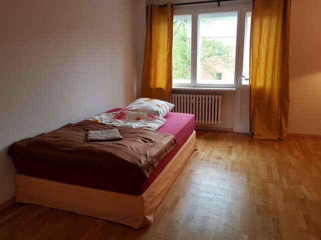 Geräumiges Zimmer in 3-Zimmer-Wohnung, Reinickendorf, Berlin