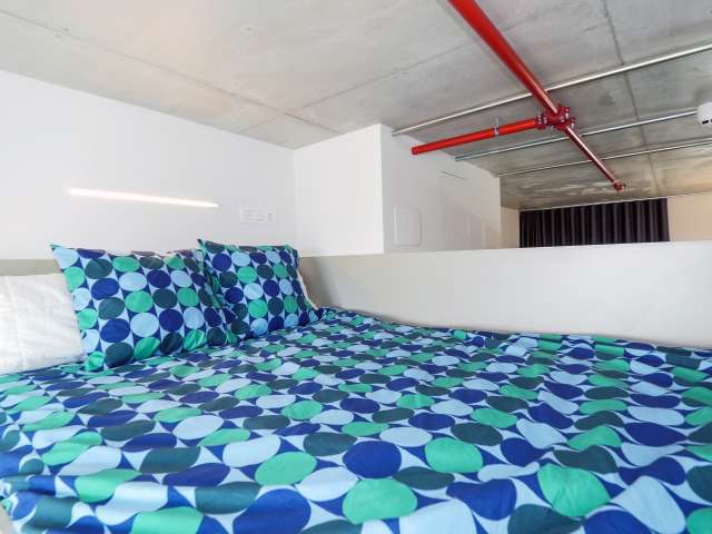 Modern studio apartment for rent in Poblenou, Barcelona