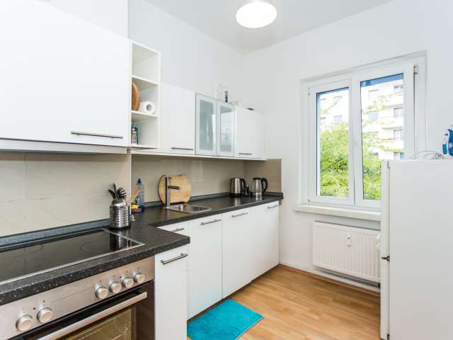 Frische Zimmer zu vermieten in Wohnung mit 1 Schlafzimmer in Mitte