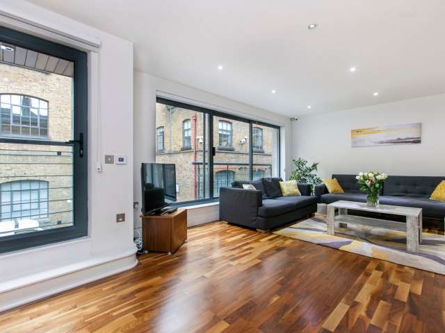 2-bedroom flat to rent in Camden Town, London