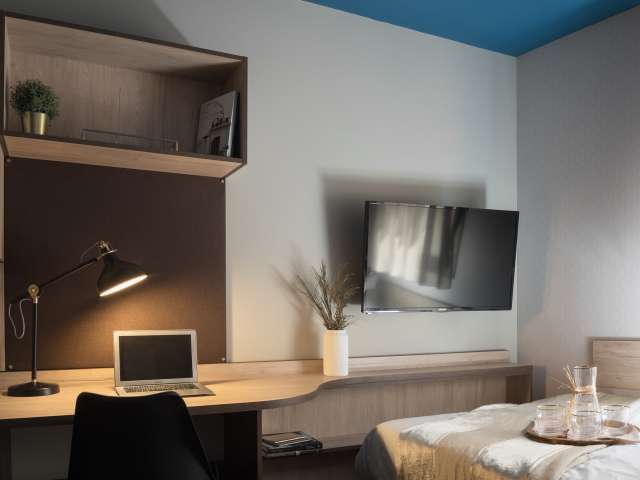 Beautiful studio apartment for rent in Les Corts Barcelona.