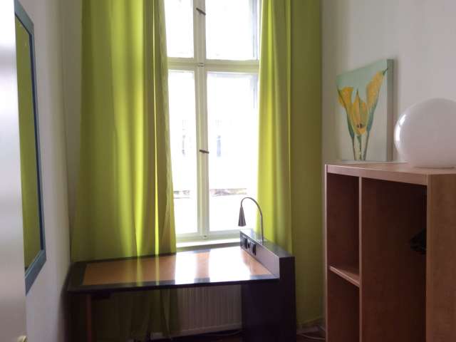 Zimmer zu vermieten in 4-Zimmer-Wohnung im Winsviertel