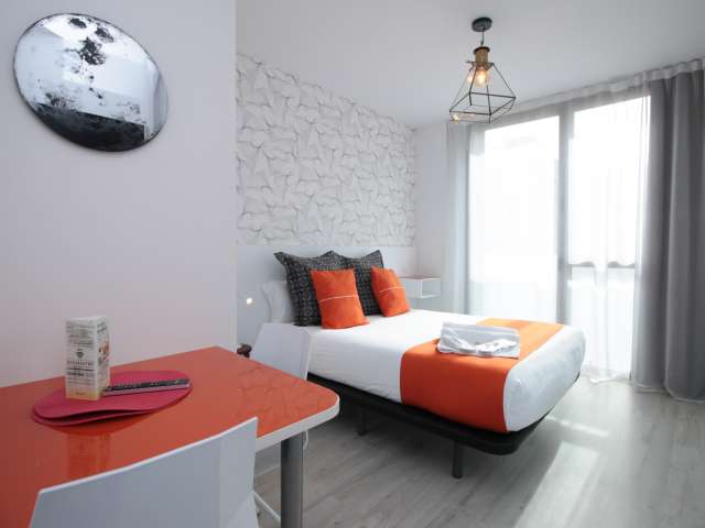 Studio apartment for rent in La Eixample Dreta, Barcelona