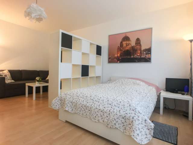 Riesiges Zimmer in Wohnung mit 7 Schlafzimmern, Wilmersdorf, Berlin