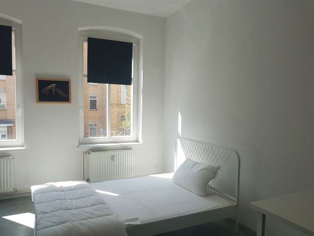 Zimmer zu vermieten in Wohnung mit 5 Schlafzimmer Treptow-Köpenick