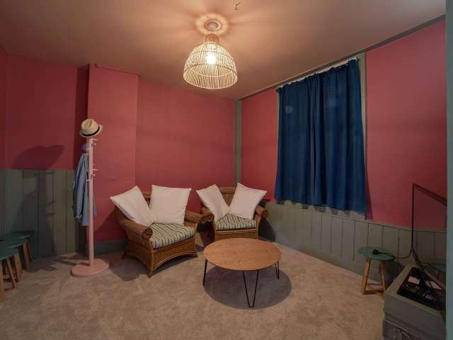 4-bedroom house for rent in Lewisham, London