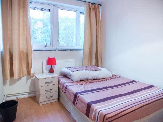 Room to rent in Tower Hamlets, London