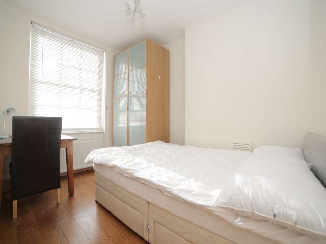 Big room in shared flat in Camden, London