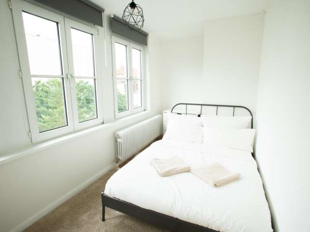 Zimmer zu vermieten in Wohnung mit 5 Schlafzimmern in Kreuzberg