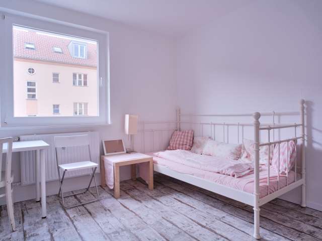 Nettes Zimmer zur Miete in 2-Zimmer-Wohnung in Schönow