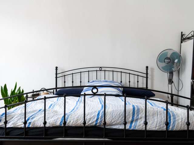 Schönes Zimmer in 3-Zimmer-Wohnung in Mitte zu vermieten