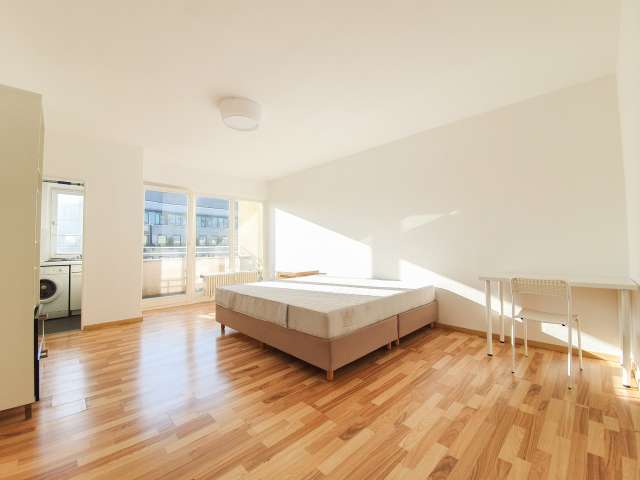 Wohnung mit 1 Schlafzimmer zur Miete in Charlottenburg, Berlin