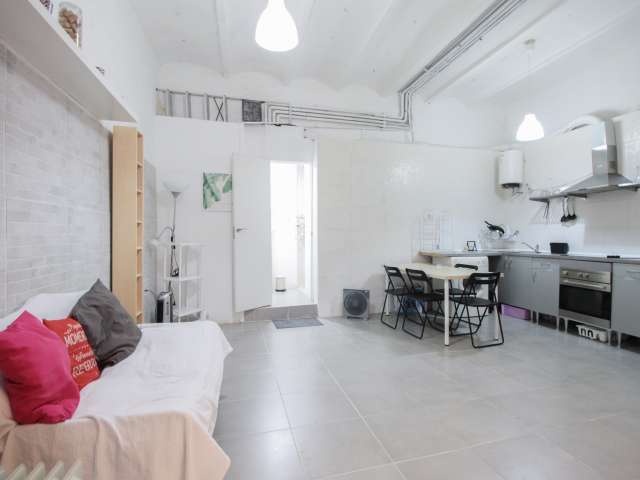 Neat studio apartment for rent in Gracia, Barcelona