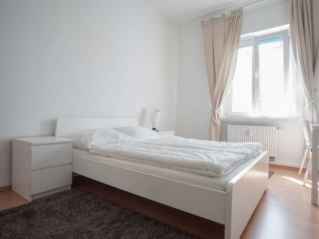 Tolles Zimmer zur Miete in einer Wohnung mit 2 Schlafzimmern in Mitte