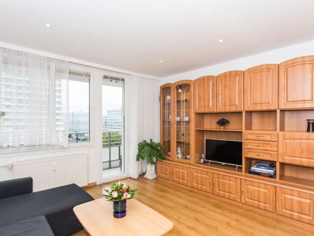 Sonnige Wohnung mit 1 Schlafzimmer zur Miete in Mitte, Berlin