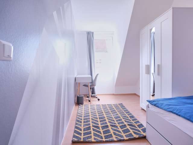 Sonniges Zimmer zu vermieten in Altglienicke, Berlin