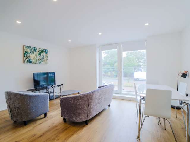 Modern 2-bedroom apartment to rent in Lambeth, London