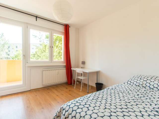 Balkonzimmer in 4-Zimmer-Wohnung in Lichtenberg, Berlin