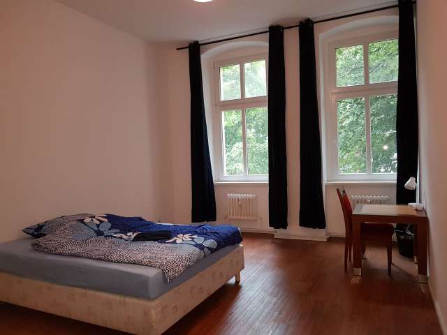Geräumiges Zimmer zur Miete in Friedrichshain, Berlin