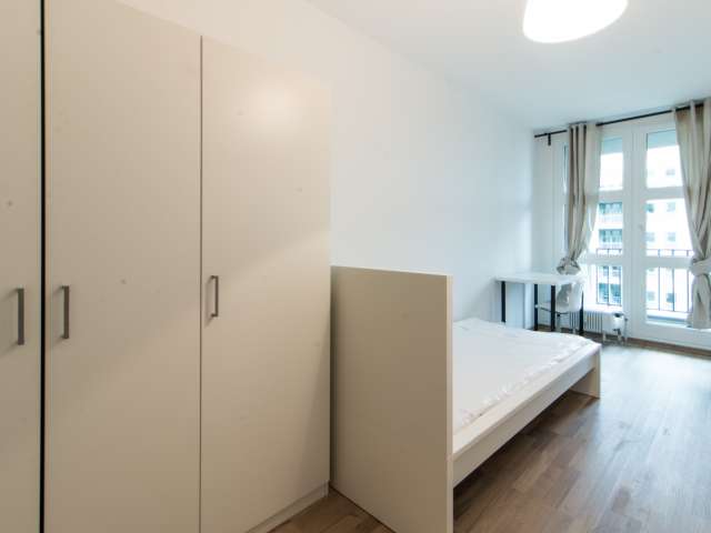 Gemütliches Zimmer in 4-Zimmer-Wohnung in Kreuzberg, Berlin