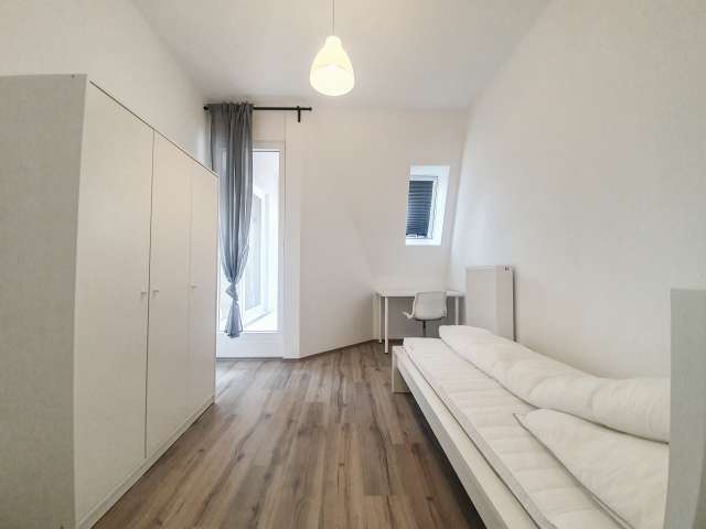 Helles Zimmer zu vermieten in Reuterkiez, Berlin