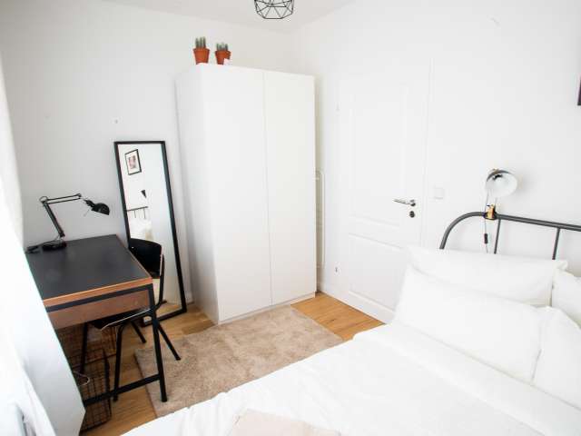 Helles Zimmer zu vermieten in Kreuzberg, Berlin