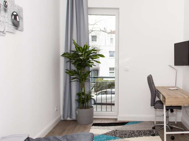 Zimmer in Wohnung mit 4 Schlafzimmern in Steglitz-Zehlendorf