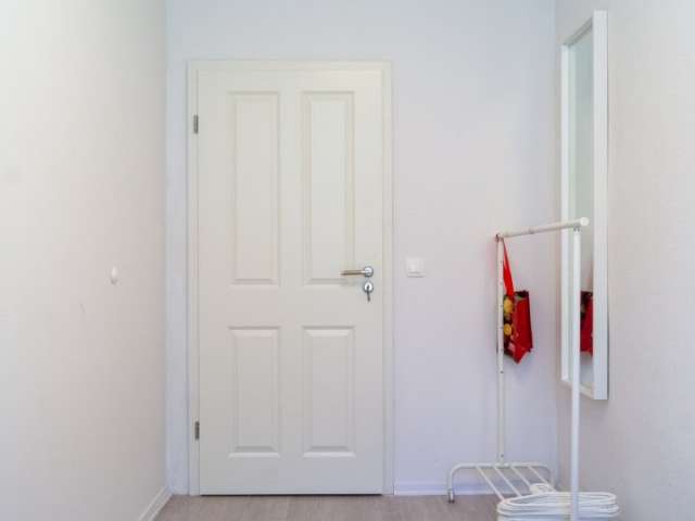 Gemütliches Zimmer in einer Wohnung mit 5 Schlafzimmern in Spandau, Berlin