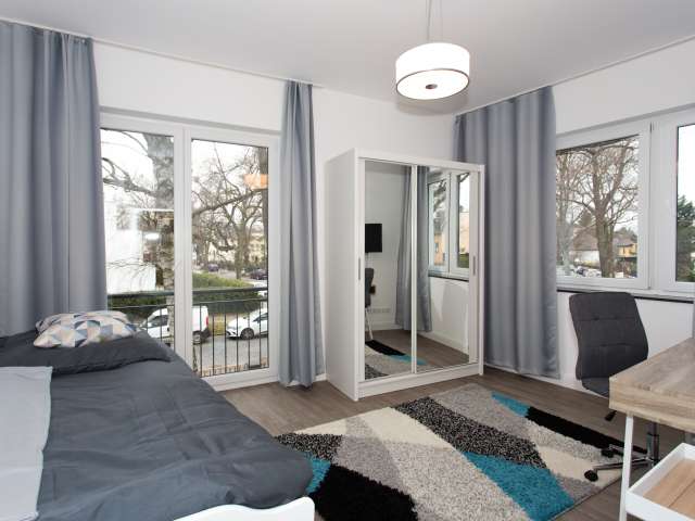 Zimmer in Wohnung mit 4 Schlafzimmern in Steglitz-Zehlendorf